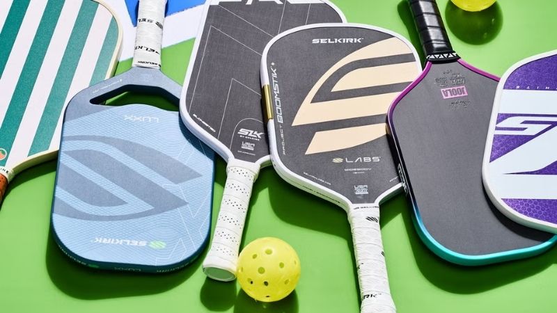 Nên chọn vợt all court hay power