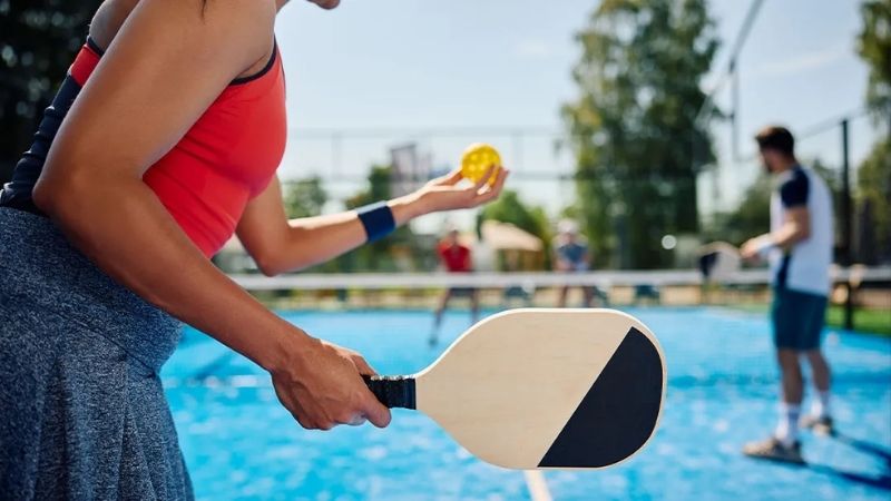 Khám phá các mẫu vợt pickleball All Court và Power chính hãng, đa dạng thương hiệu tại Sneaker Daily