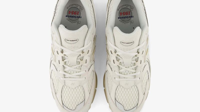 Chi tiết upper New Balance 1954 với chất liệu suede, mesh thoáng khí và logo N đặc trưng