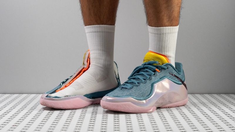 Review Nike LeBron 23 với thiết kế mới, công nghệ hiện đại và nhiều phối màu mang dấu ấn LeBron James