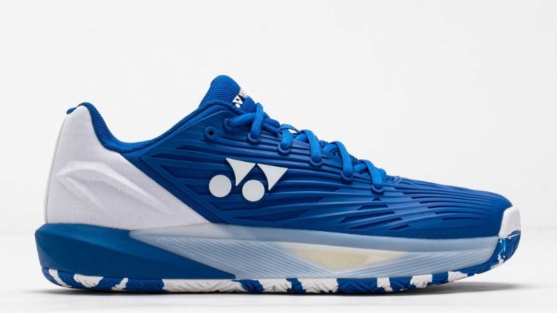 Yonex Eclipsion 5 nổi bật với đệm êm, đế ngoài bền và upper thoáng khí cho người chơi tennis