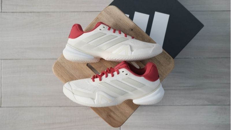 adidas Barricade 14 phù hợp người chơi pickleball ưu tiên sự chắc chắn, ổn định và đệm êm
