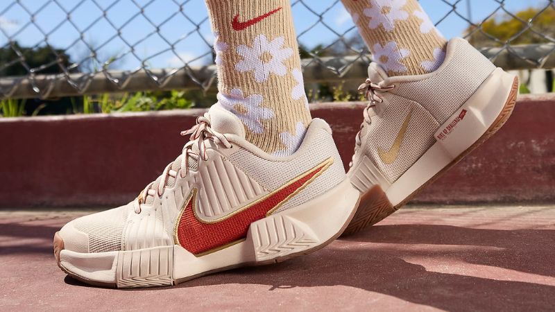 Cảm giác êm ái của Nike Zoom GP Challenge 1.5 so với GP Challenge Pro