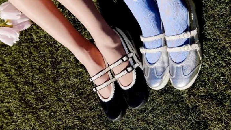Onitsuka Tiger Mexico 66 TGRS Mary Jane kết hợp phong cách retro cùng thiết kế quai ngang thời thượng