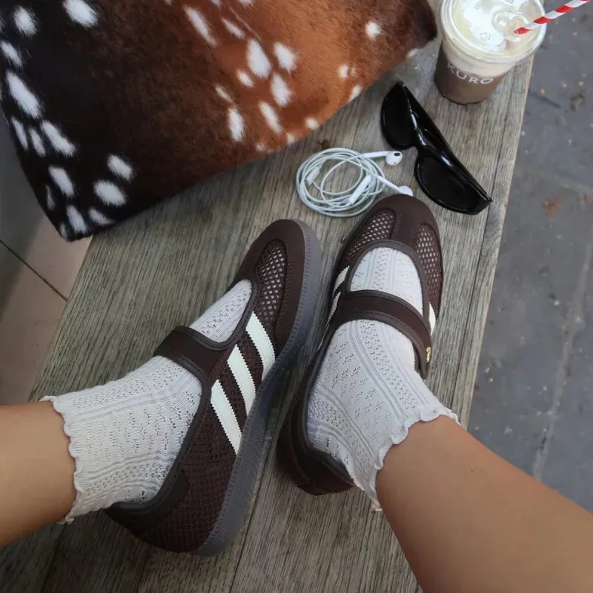 Giày Adidas Samba Jane 'Brown Off White Gold Metallic' LA6829 Giày Adidas Samba Jane 'Brown Off White Gold Metallic' LA6829