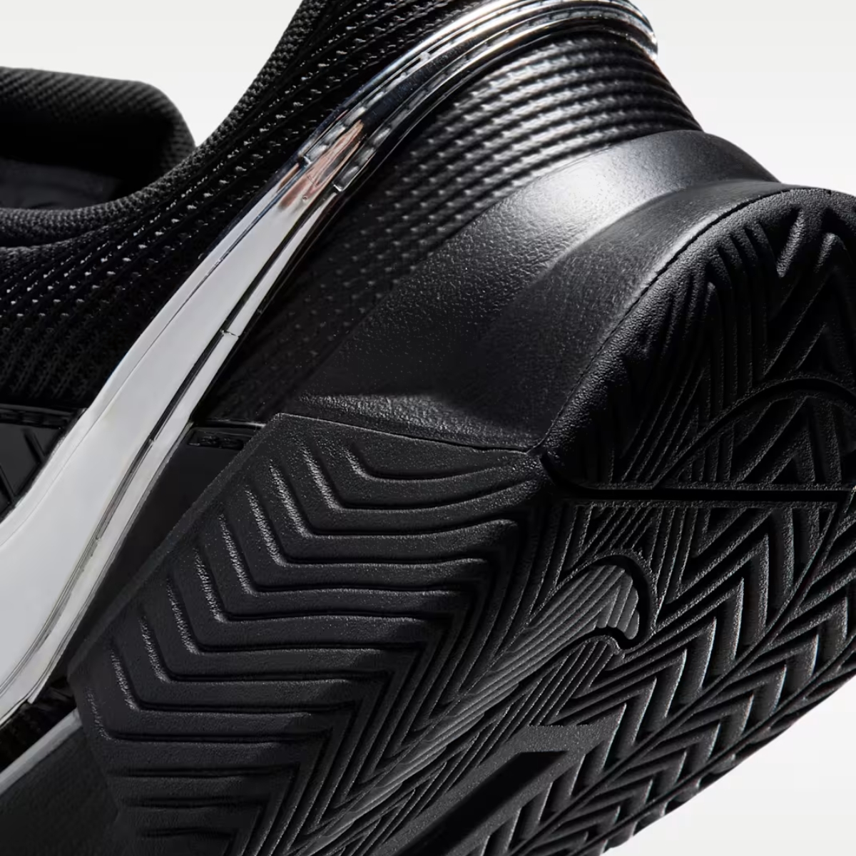Giày Nike GP Challenge 1.5 "Naomi Osaka" 'Black' IQ6077-001 Giày Nike GP Challenge 1.5 "Naomi Osaka" 'Black' IQ6077-001
