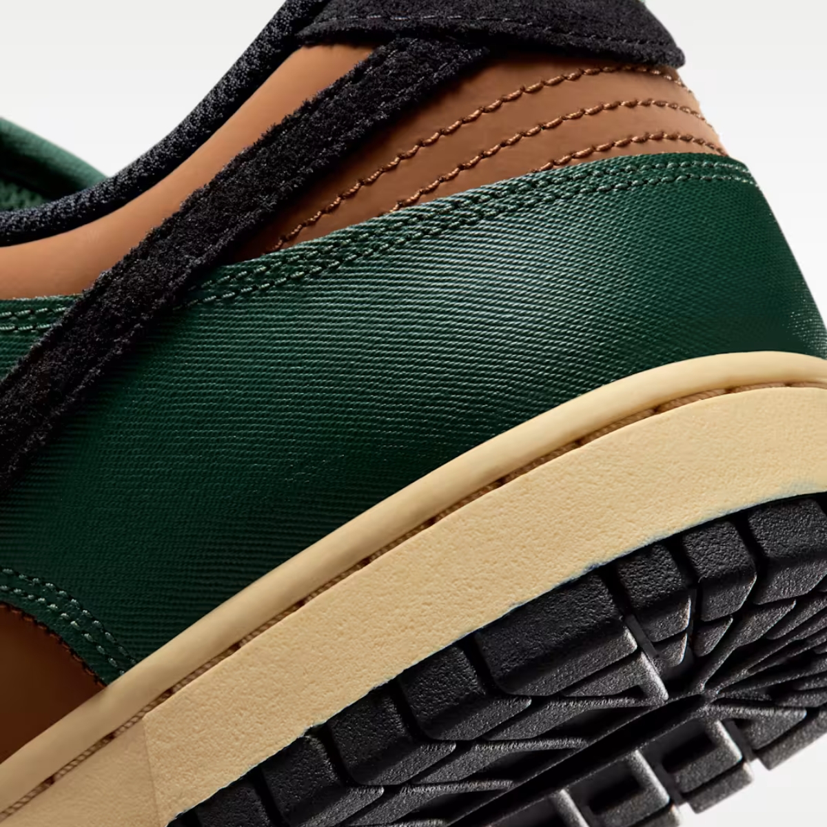 Giày Nike Dunk Low Retro 'Fir Light British Tan' IM4414-300 Giày Nike Dunk Low Retro 'Fir Light British Tan' IM4414-300
