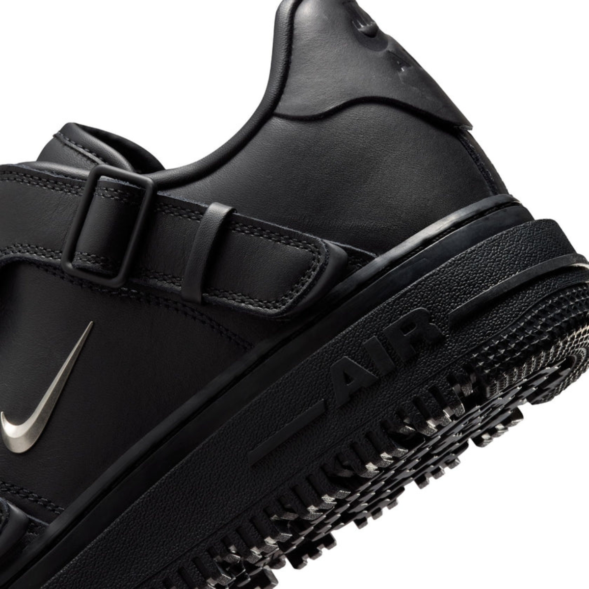 Giày Nike Air Force 1 Low Luxe 'Black' JA3822-010 Giày Nike Air Force 1 Low Luxe 'Black' JA3822-010