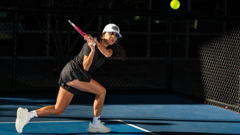 đánh bóng sâu để chiếm ưu thế trong pickleball