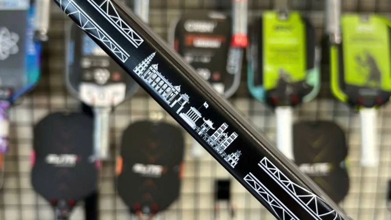 Cấu trúc carbon Toray, lõi MPP và foam EVA tạo nền tảng hiệu năng cho Kamito Alpha X