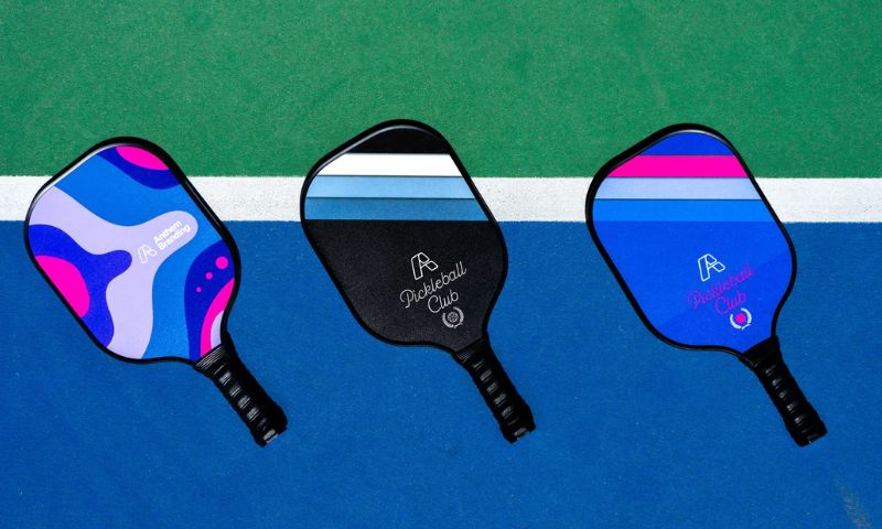 Mua vợt pickleball chính hãng cho người chơi đánh đơn tại Sneaker Daily