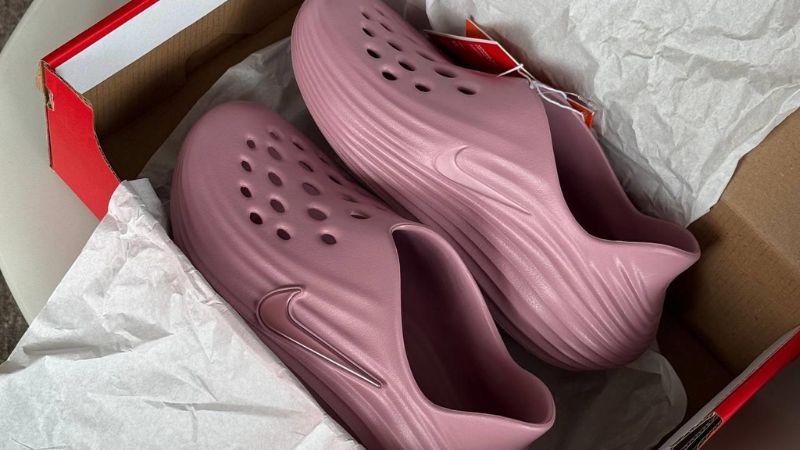 Cấu trúc foam ReactX nguyên khối trên Nike ReactX Rejuven8