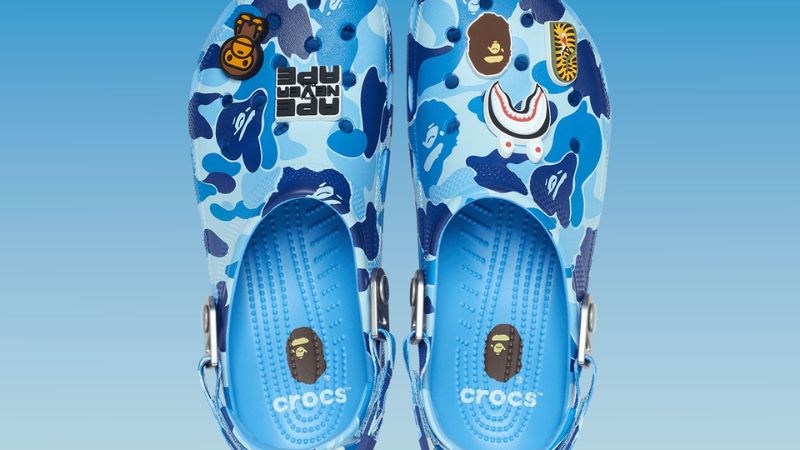So sánh size Rejuven8 với Crocs Classic Clog để chọn vừa chân