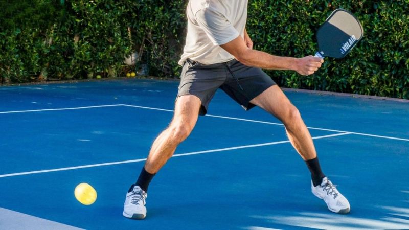 Tư thế sẵn sàng và kỹ thuật split step trong pickleball