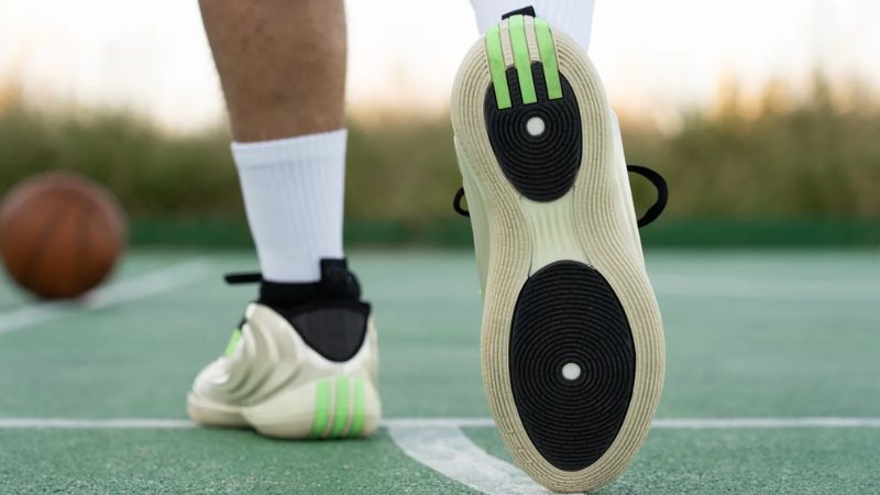Mua adidas Harden Volume 10 chính hãng tại Sneaker Daily