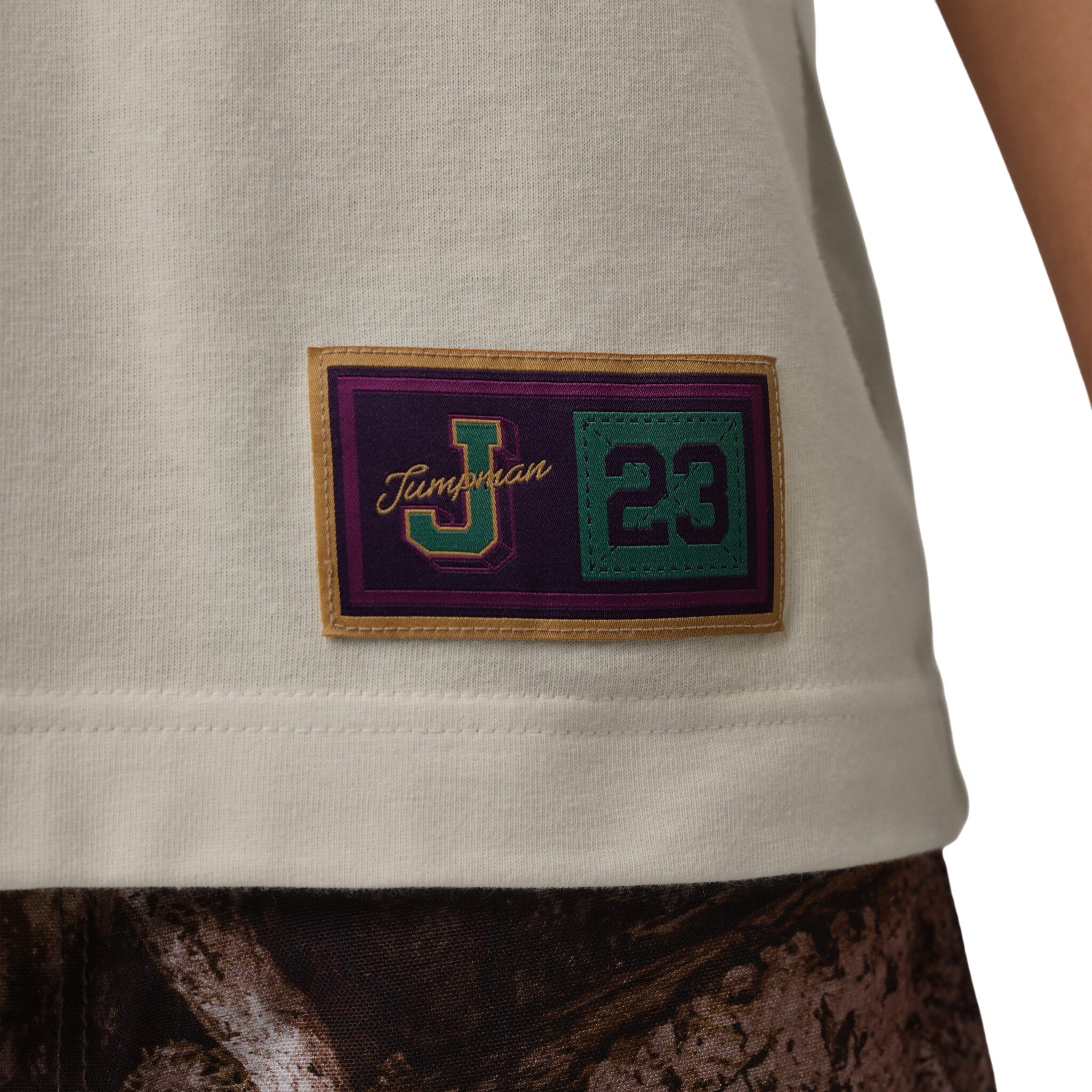 wmns-air-jordan-essentials-girlfriend-fit-t-shirt-sail-green-iz4040-133-5 (WMNS) Air Jordan Essentials Girlfriend Fit T-Shirt 'Sail Green Noise' IZ4040-133